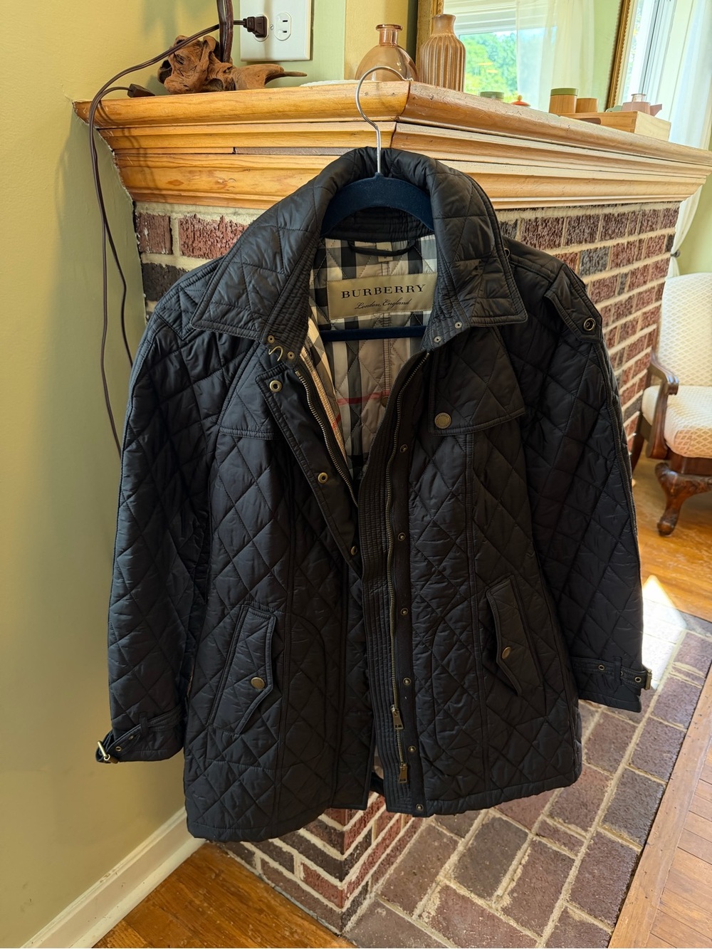 Burberry Women's Black Quilted Jacket